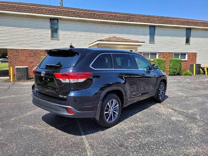 Used 2017 Toyota Highlander XLE AWD