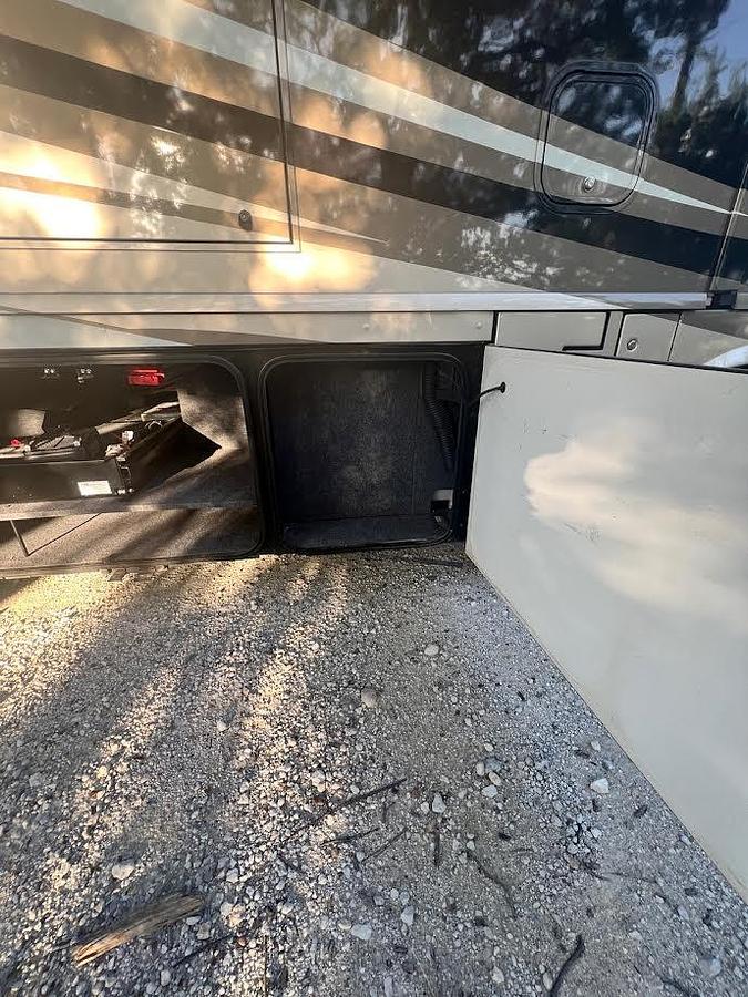 Used 2014 Itasca Meridian 42GQ Class A Motorhome