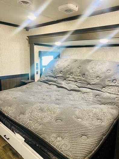 Used 2023 CrossRoads Redwood RW4001LK