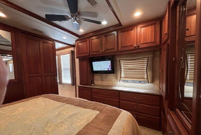 Used 2009 American Coach Allegiance 40X