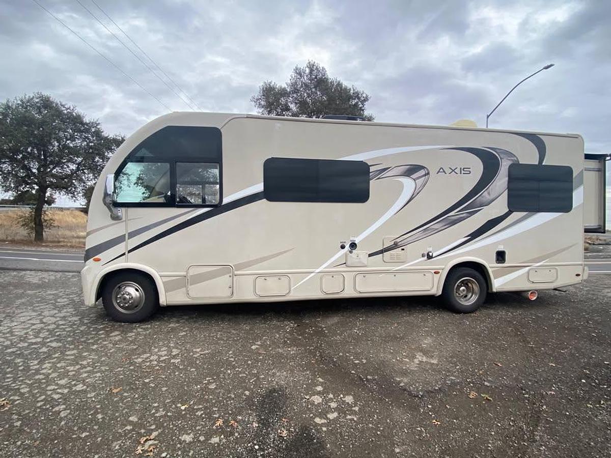 Used 2017 Thor Axis