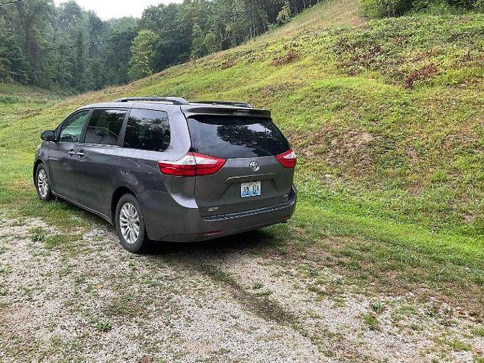 Used 2015 Toyota Sienna XLE