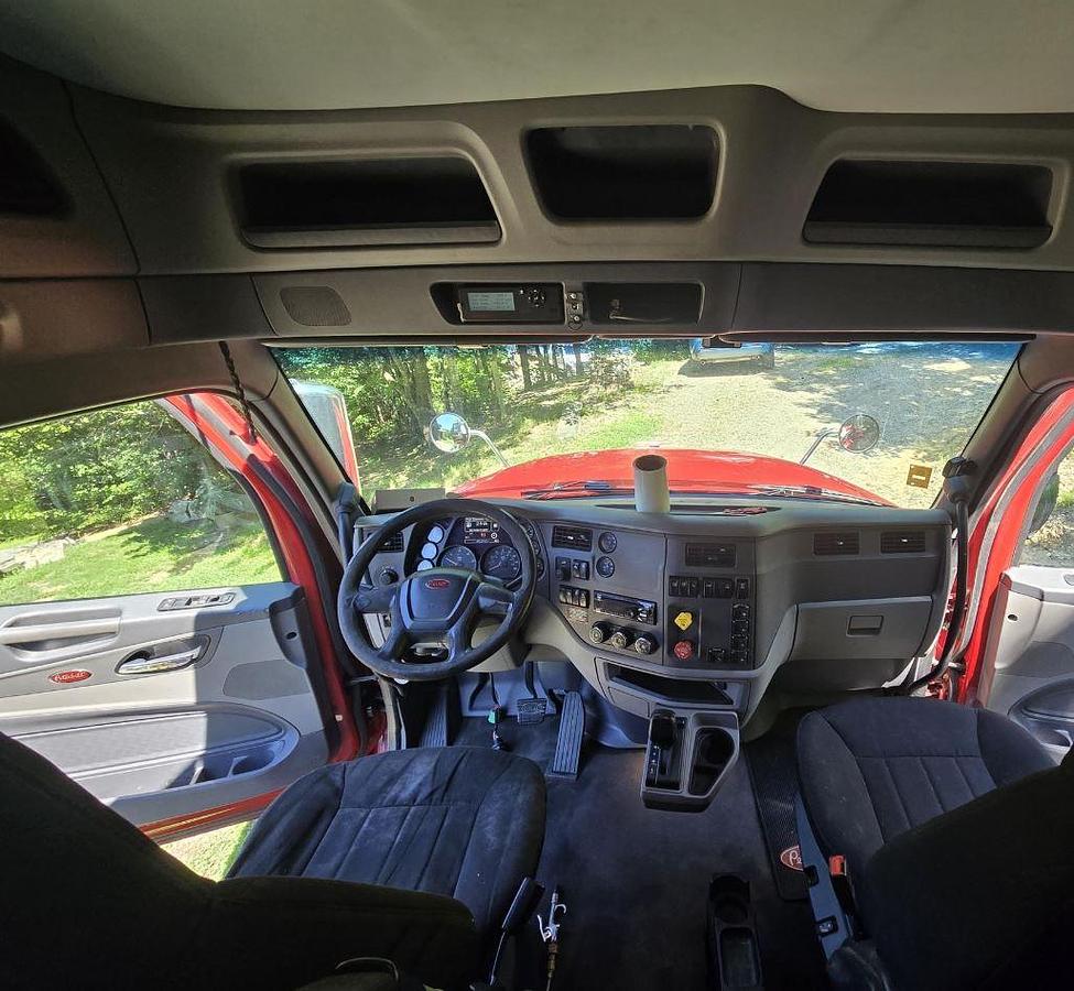 Used 2016 Peterbilt 567 Sleeper Truck