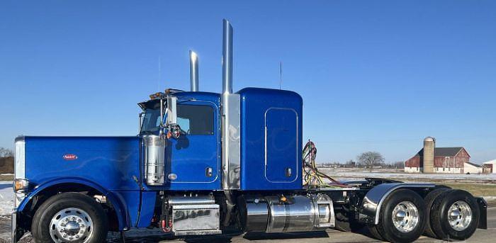 Used 2025 Peterbilt 389