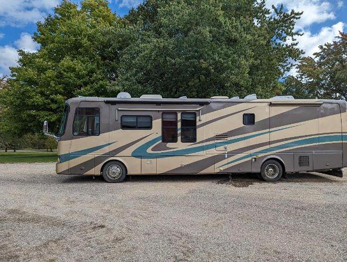 Used 2005 Monaco Beaver