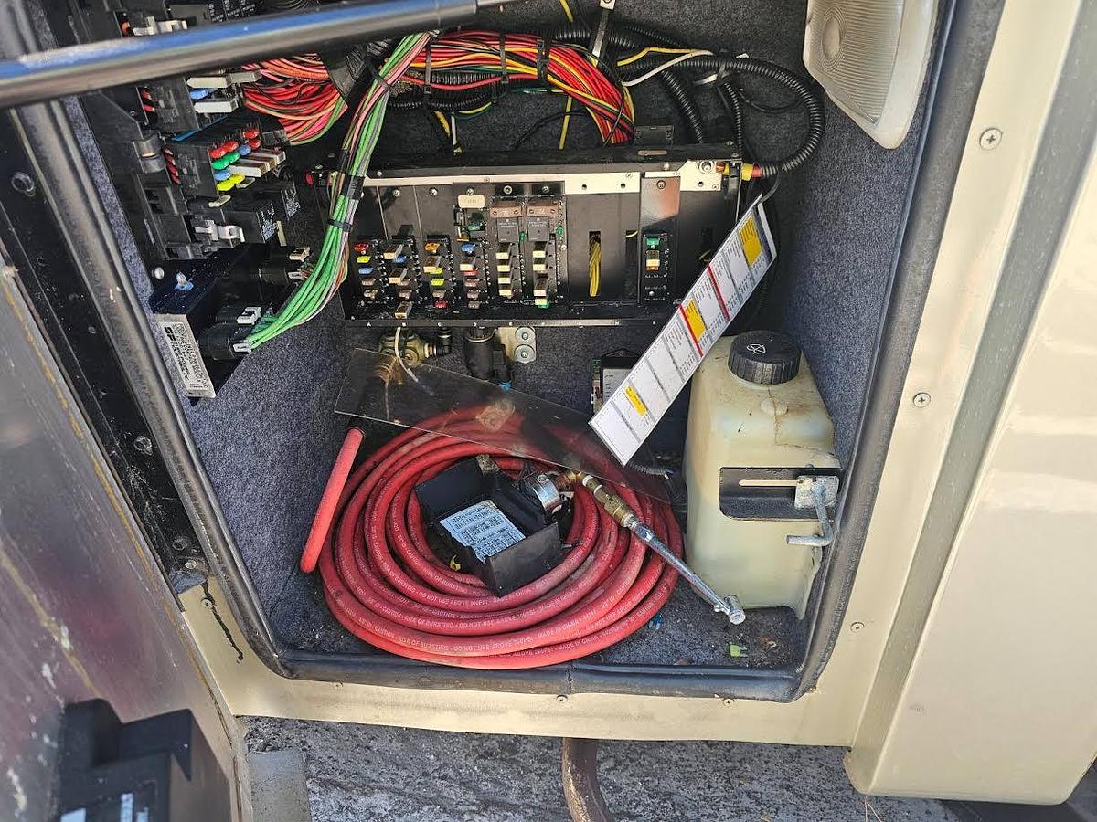 Used 2013 Tiffin Motorhomes Phaeton 40QKH