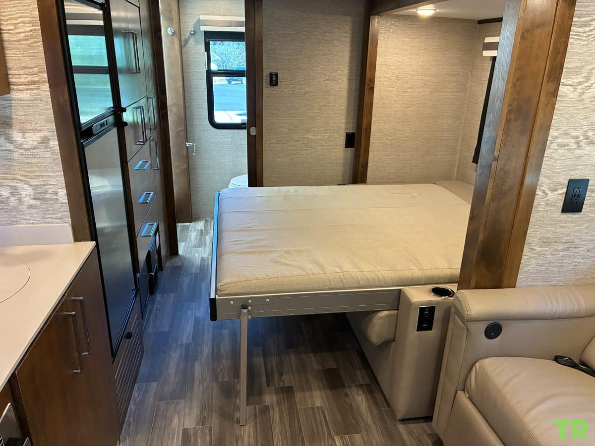 Used 2020 Tiffin Wayfarer RW Class C Motorhome
