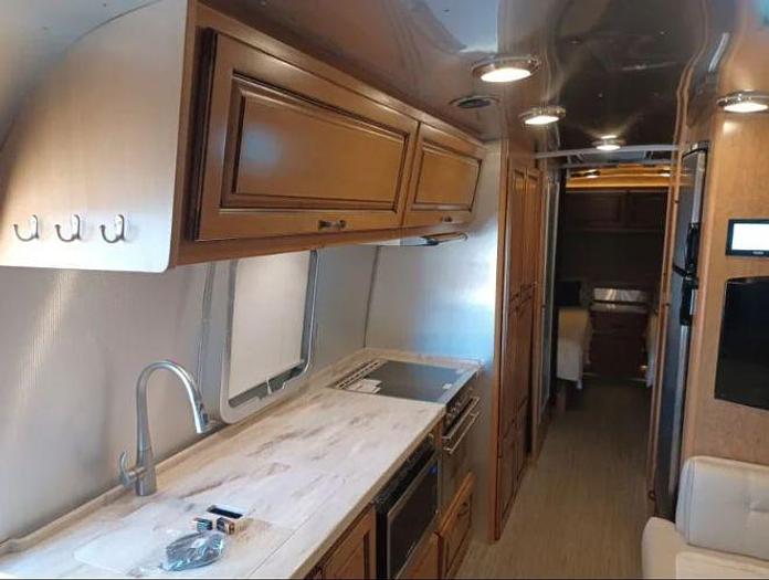 Used 2020 Airstream Classic 30RBT