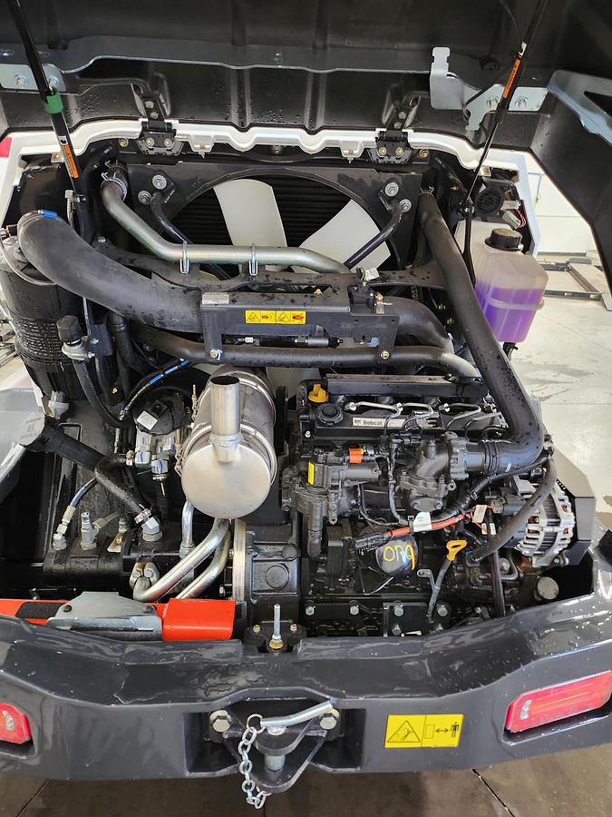 Used 2024 Bobcat L65