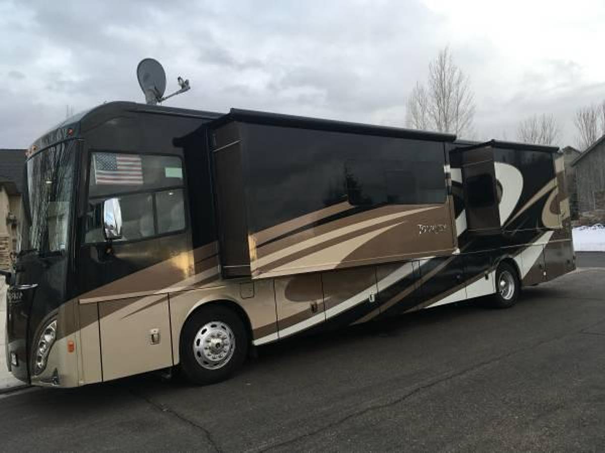 Used 2016 Winnebago Journey 40R Diesel Pusher
