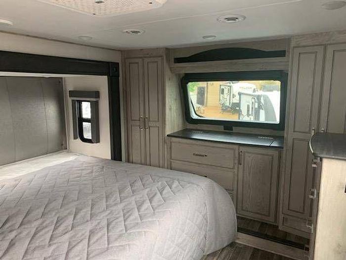 Used 2022 Keystone Avalanche 312RS