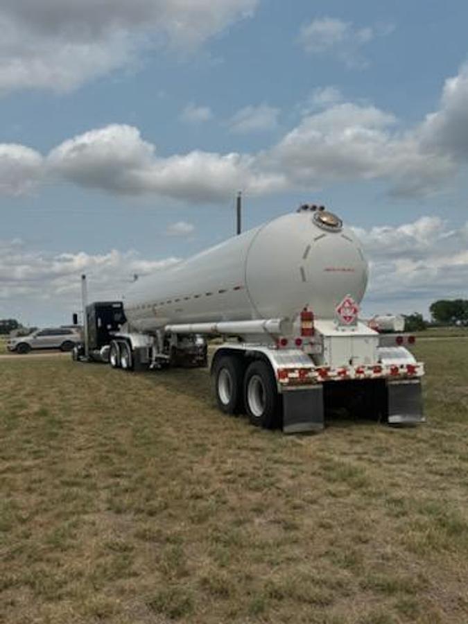 Used 1992 MID-NEBRASKA MC331 Tanker Trailer