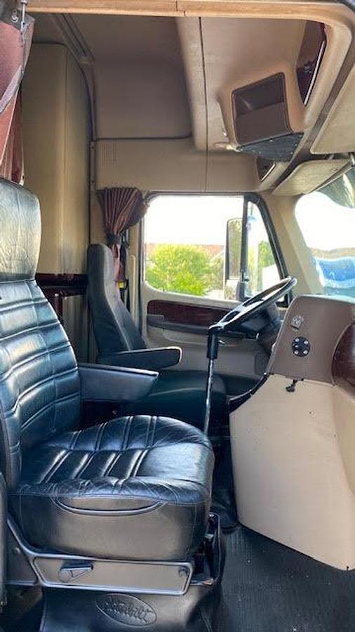 Used 2011 Freightliner Coronado 132