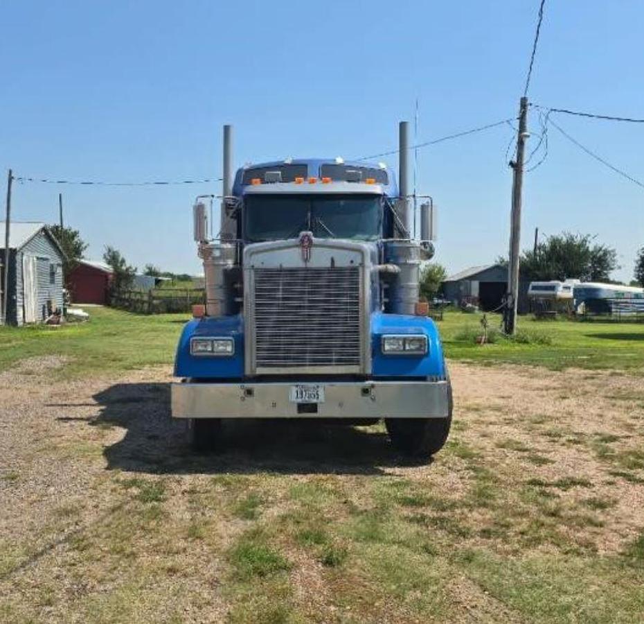 Used 2007 Kenworth W900L