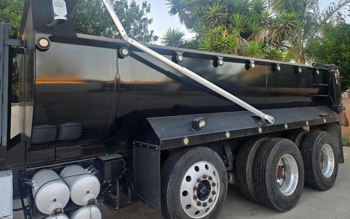 Used 2013 Peterbilt 386 Dump Truck