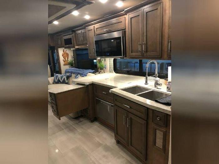 Used 2020 Newmar VENTANA 4037