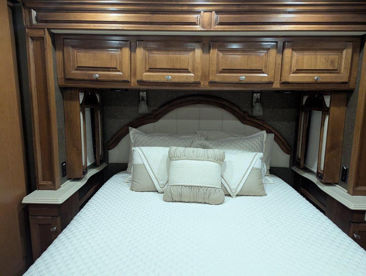 Used 2013 Tiffin Motorhomes Phaeton 40QBH