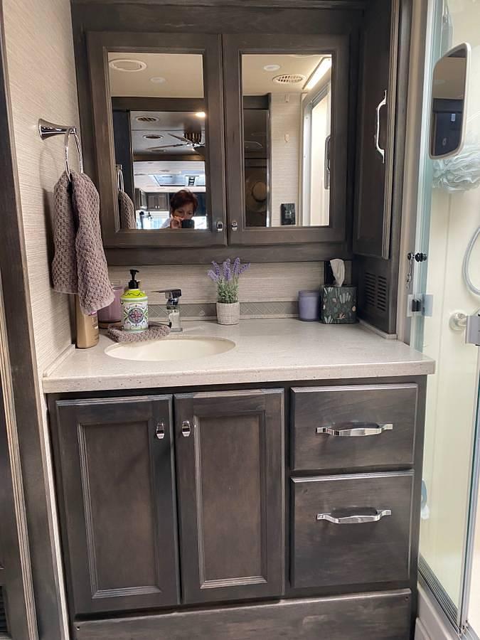 Used 2022 Tiffin Allegro Red 360BA