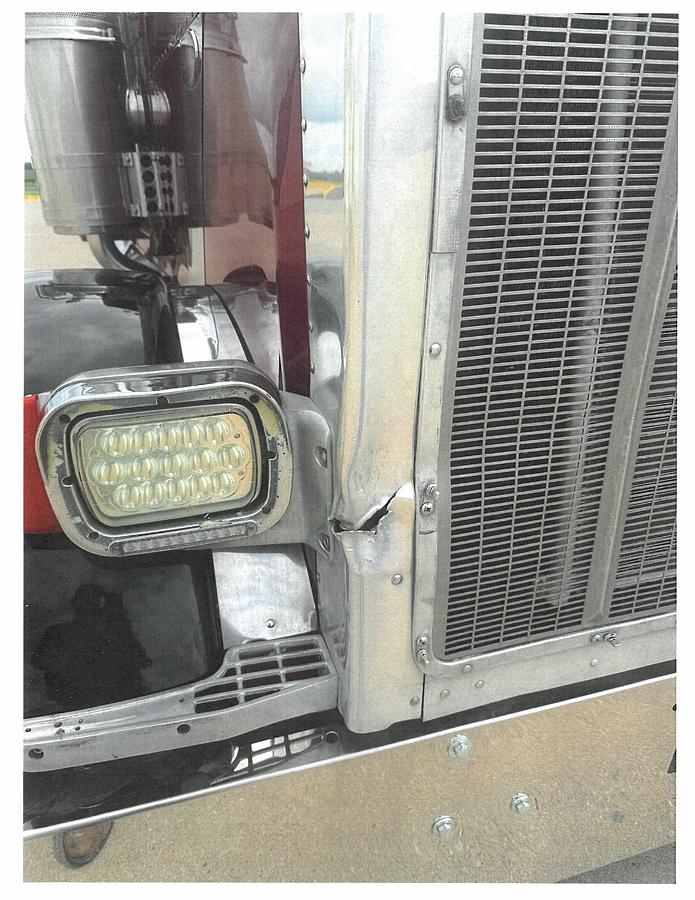 Used 2005 Peterbilt 379 EXHD Conventional Sleeper Semi