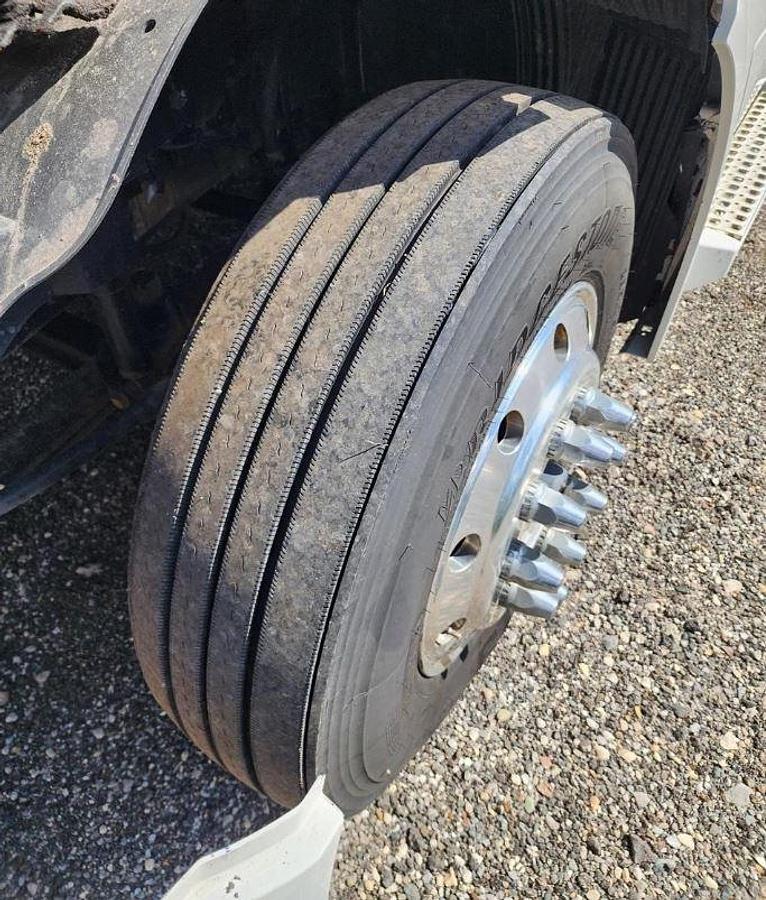 Used 2016 Volvo VNL64T860