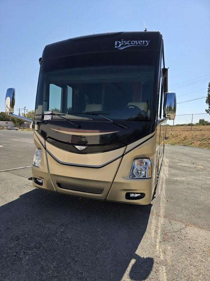 Used 2015 Fleetwood Discovery 40G Class A Motorhome