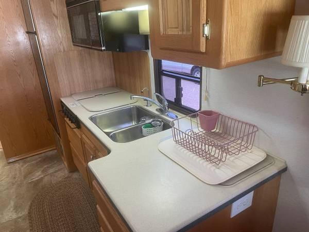 Used 1996 Foretravel U270 36' Class A Diesel Pusher
