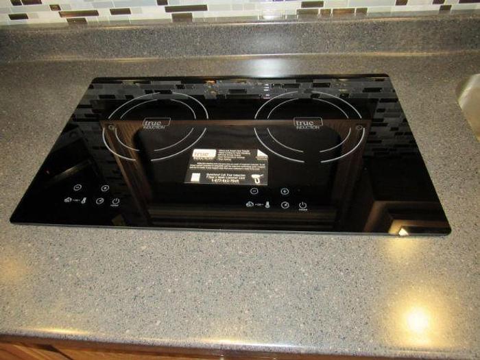 Used 2020 Peterbilt 579 Sleeper Truck