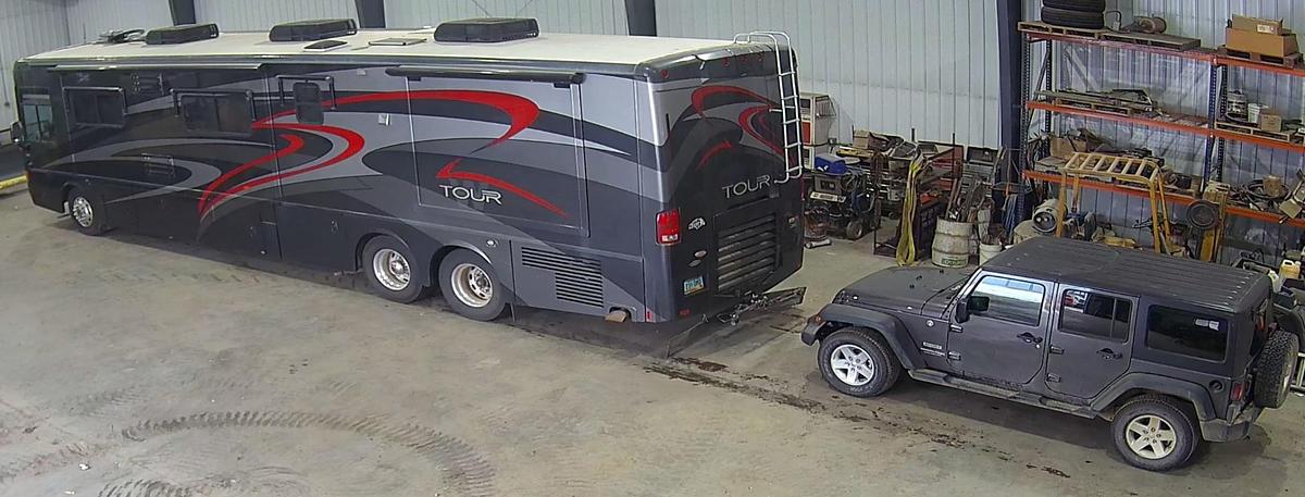 Used 2010 Winnebago Tour 42AD