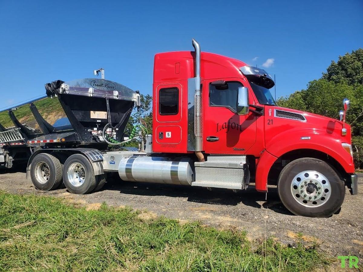 Used 2021 Kenworth T880 Sleeper Truck