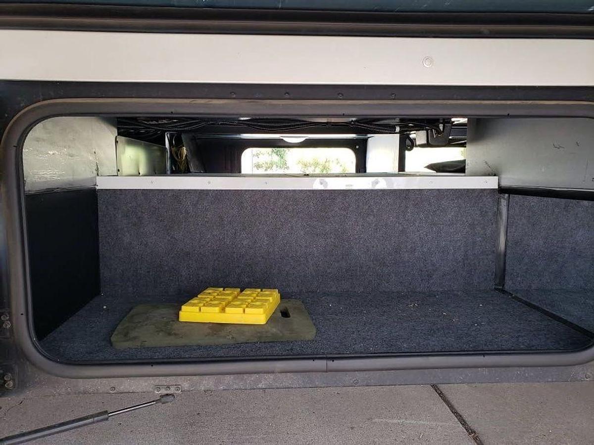 Used 2016 Winnebago Adventurer 38Q