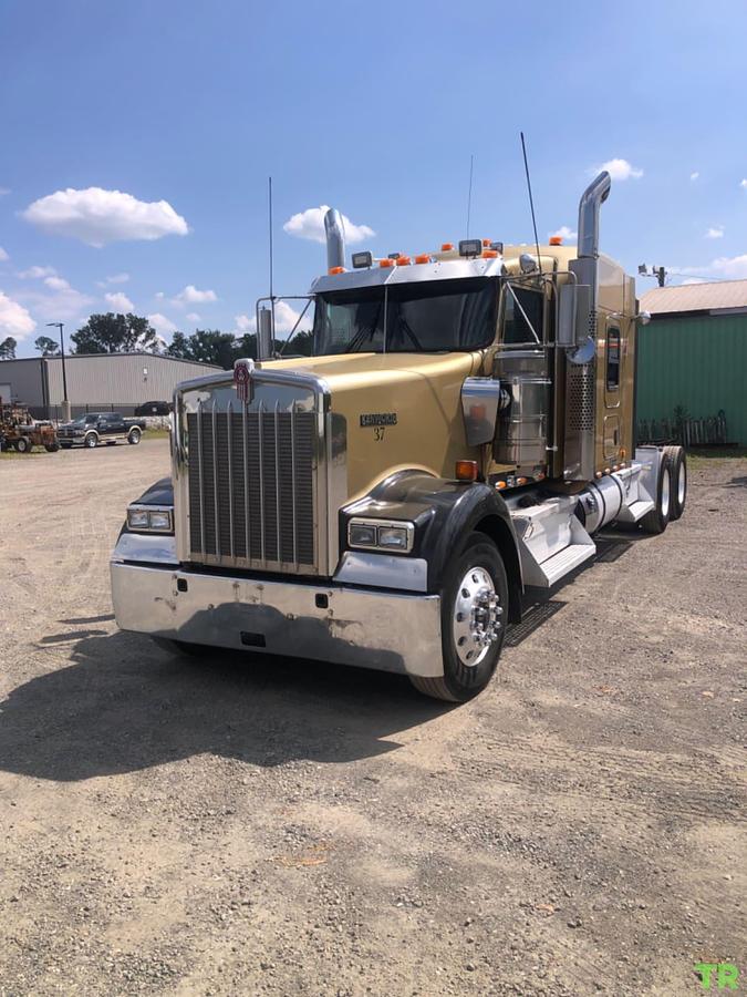 Used 2012 Kenworth W900