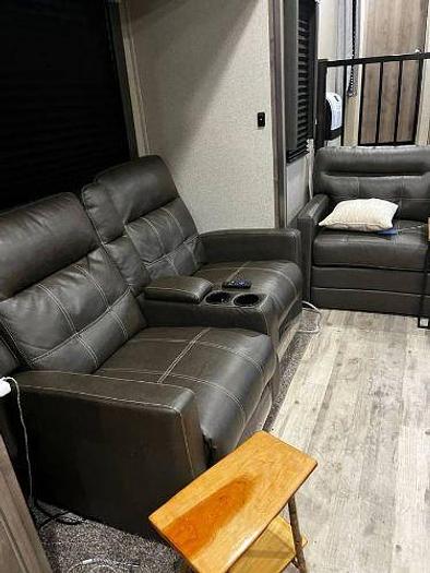 Used 2019 Keystone Sprinter 355IFWMLS