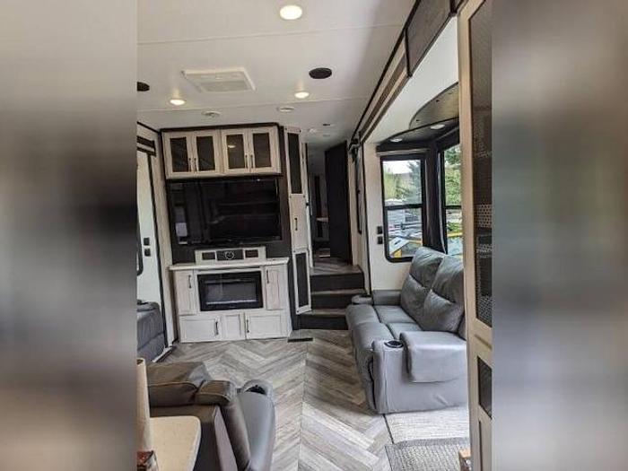 Used 2022 Heartland Cyclone 4006