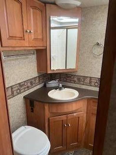 Used 2010 Winnebago Sightseer 33C