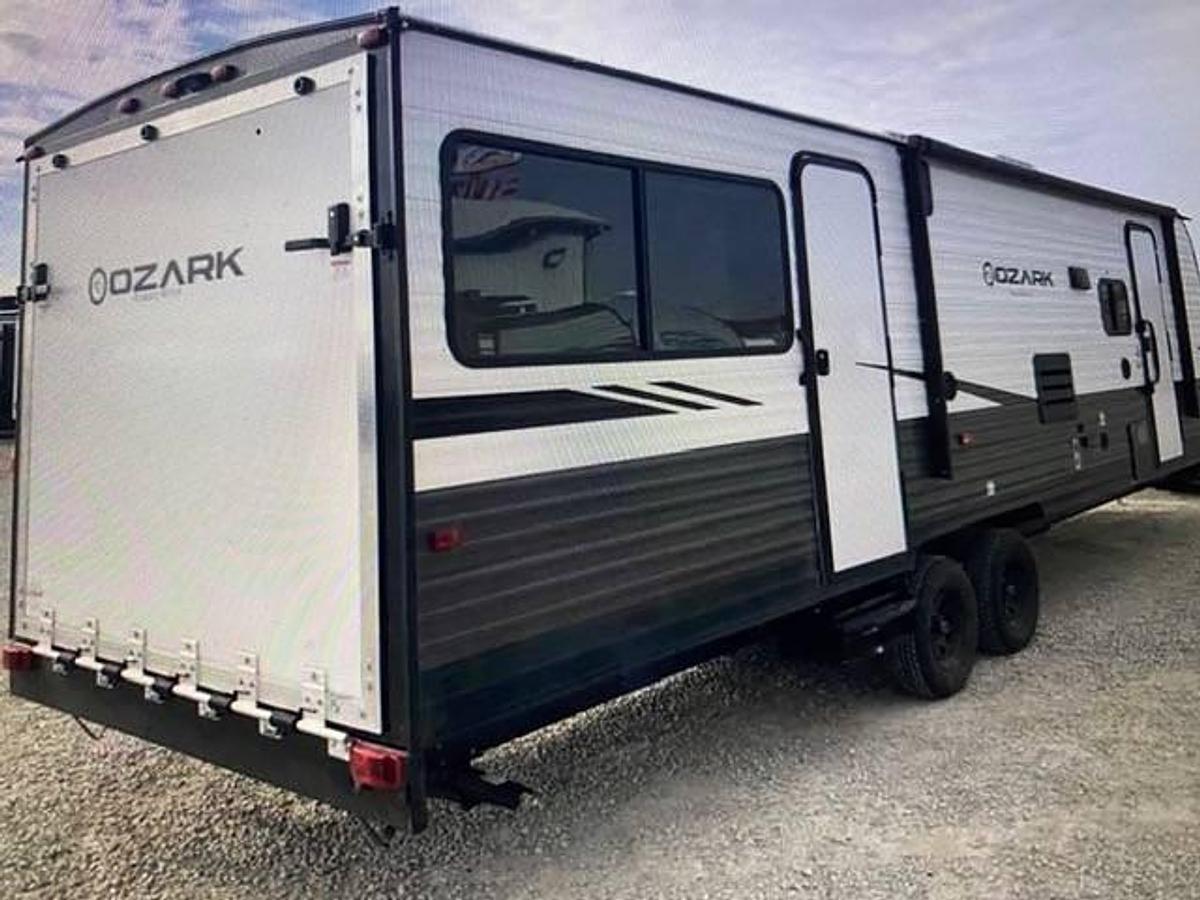 Used 2021 Forest River Ozark Ascent M-2700 THX Toy Hauler