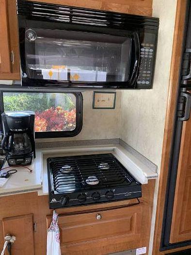 Used 2008 Gulf Stream Crescendo 33ft