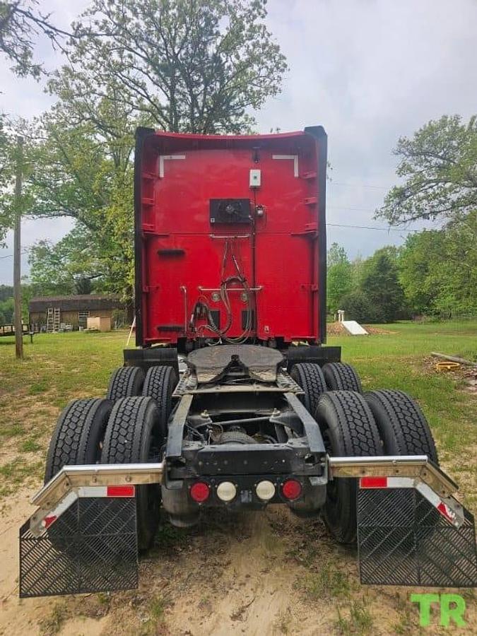 Used 2020 Kenworth T680 Sleeper Truck