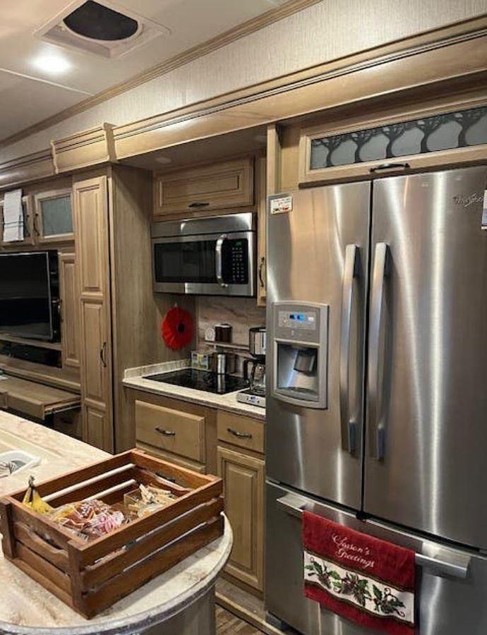 Used 2016 Redwood Redwood 39MB