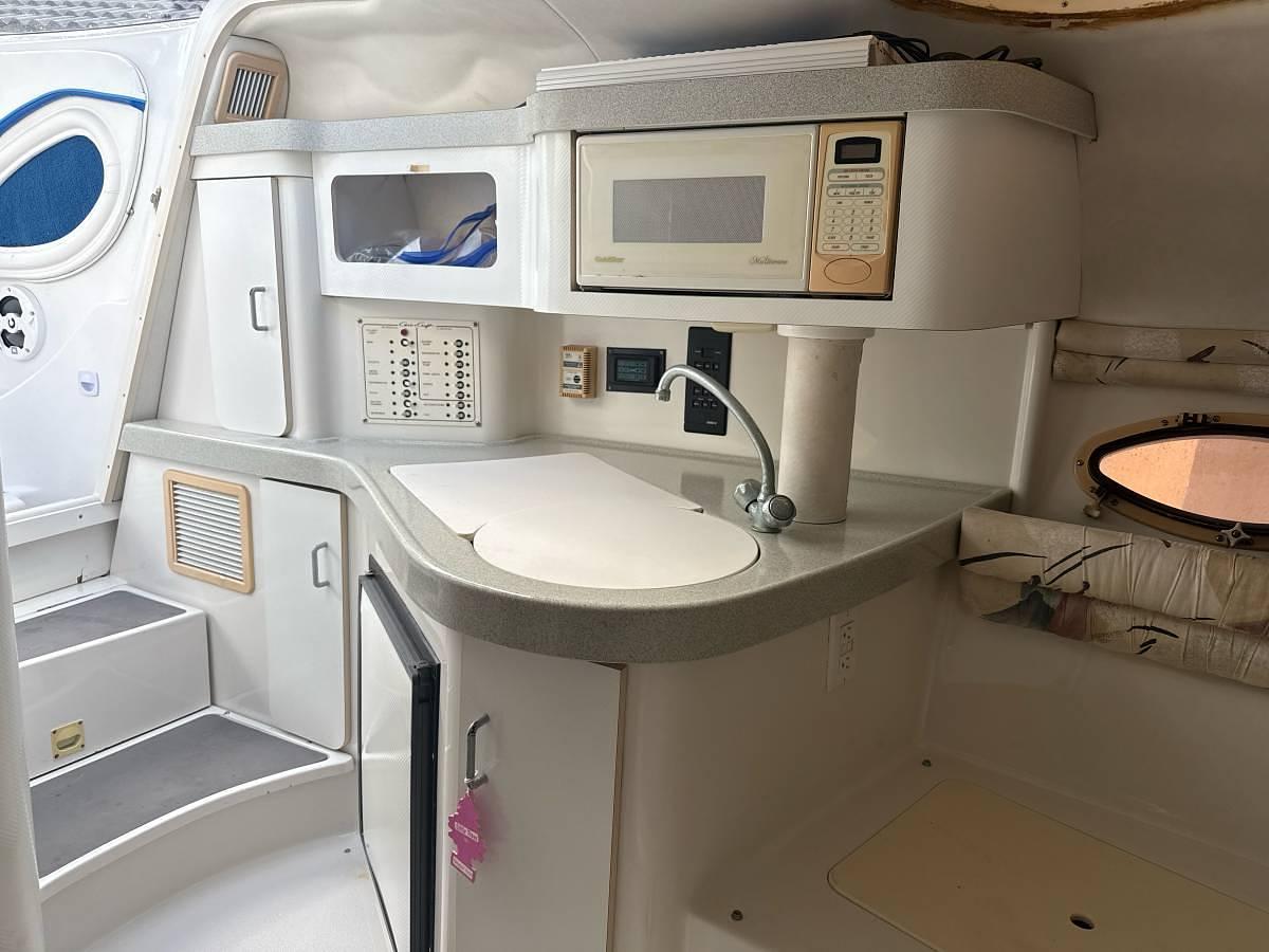 Used 1997 Chris Craft 26 Crowne