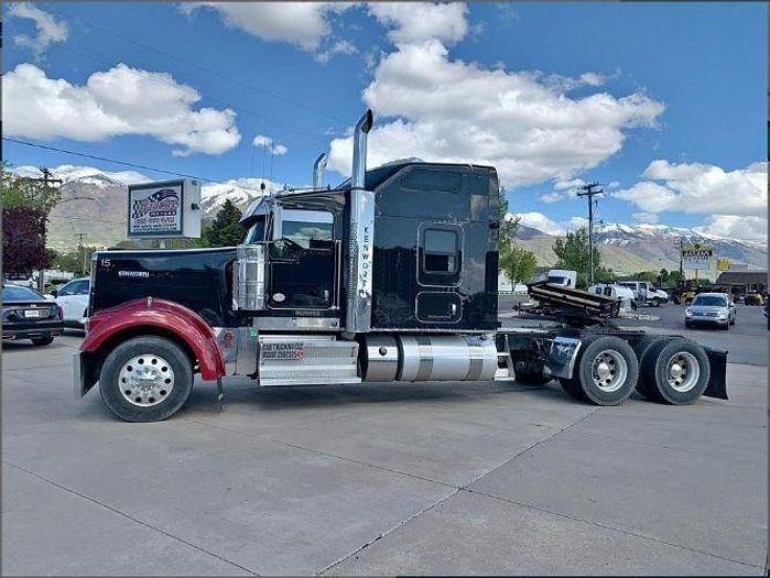 Used 2019 KENWORTH W900L