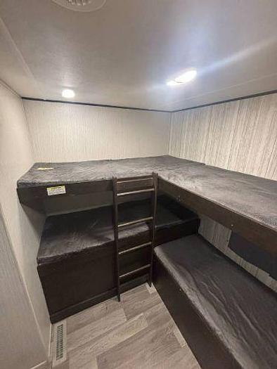 Used 2021 Heartland Pioneer BH305