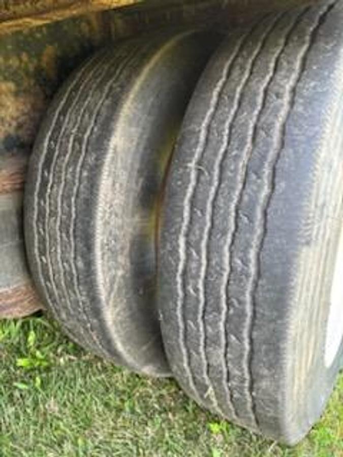 Used 2012 Fontaine Renegade Step Deck Trailer