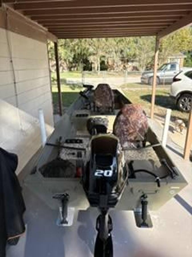 Used 2025 Tracker Grizzly