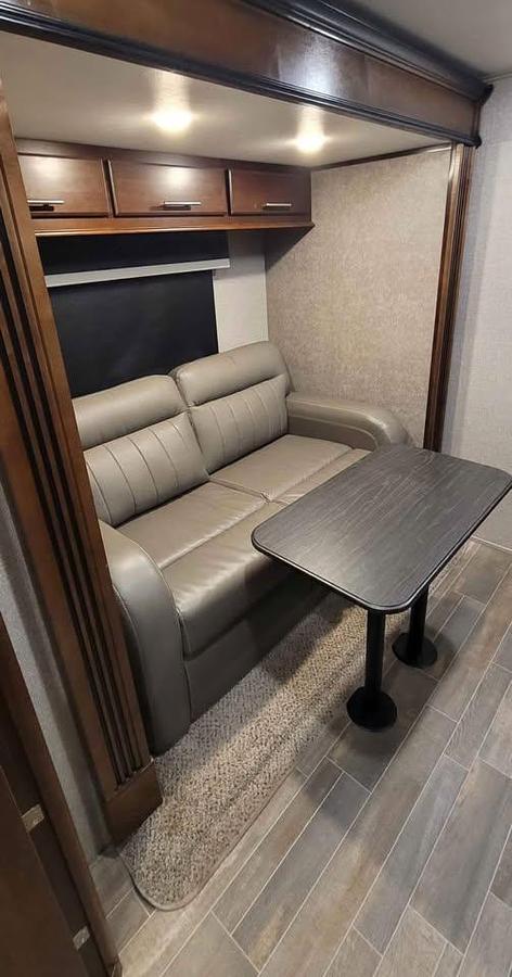 Used 2020 Jayco Pinnacle 37MDQS