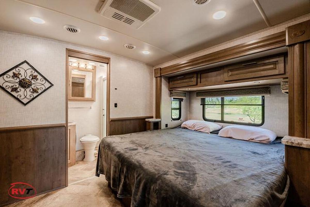 Used 2021 Forest River Georgetown 5 Series GT5 36B5