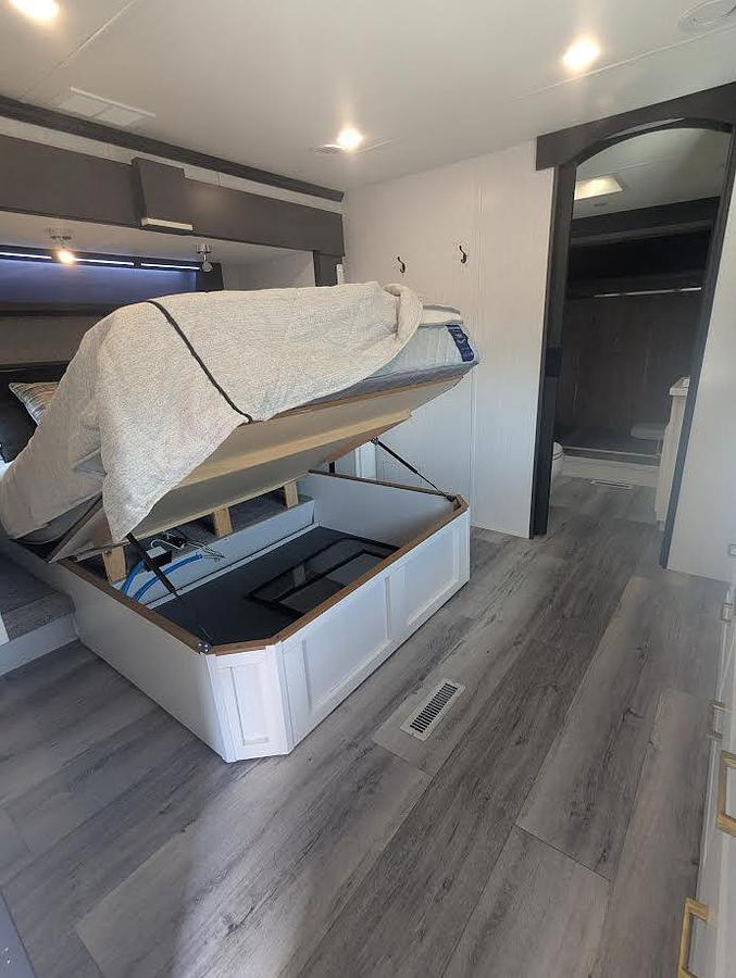 Used 2021 DRV Mobile Suites 41RKDB4