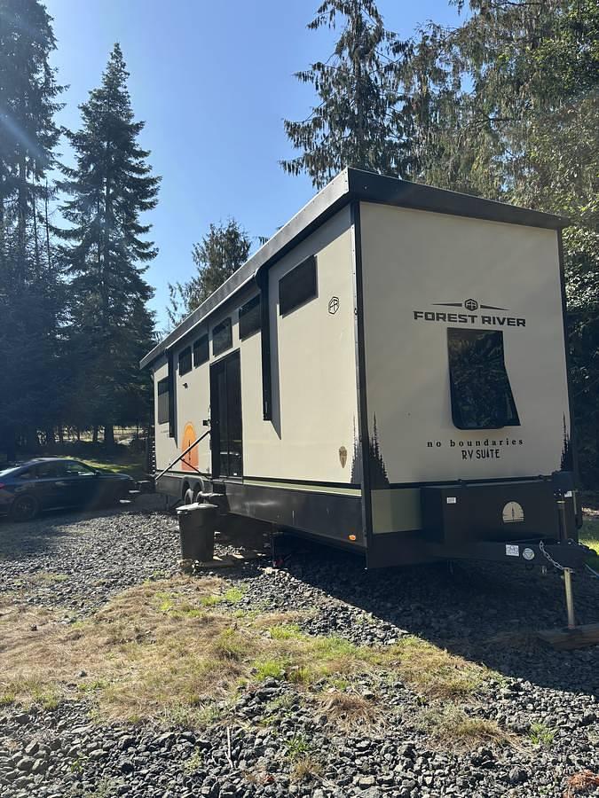 Used 2025 Forest River RSV3 Suite