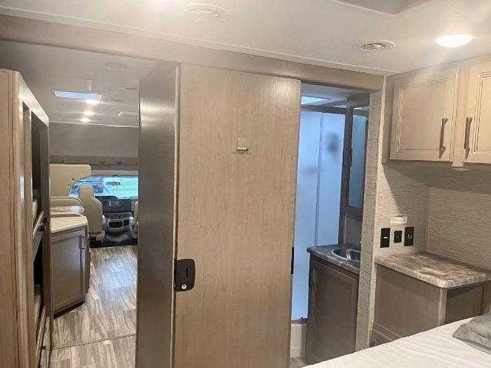 Used 2023 Thor Motor Coach FOUR WINDS 31E