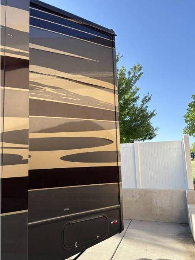 Used 2023 Luxe Elite 44FL Fifth Wheel