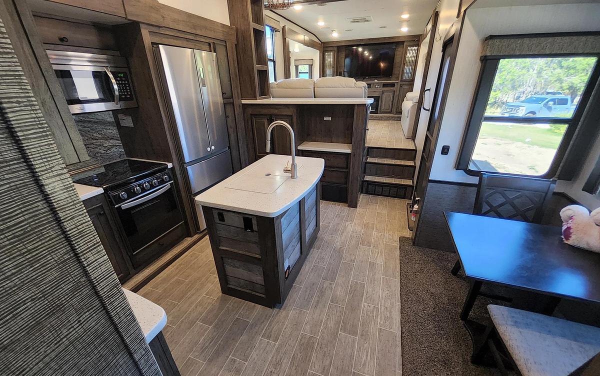 Used 2020 Heartland Bighorn Traveler 38FL Fifth Wheel
